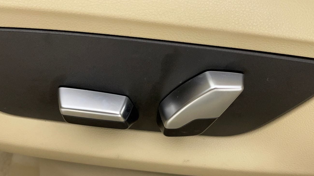 بي أم دبليو 520i EXCLUSIVE 2 | بدون دفعة مقدمة | اختبار القيادة في المنزل