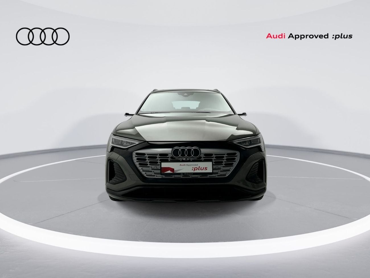 أودي Q8 إي ترون 55 quattro S Line Sportback 408hp Progress (Ref# 017547)