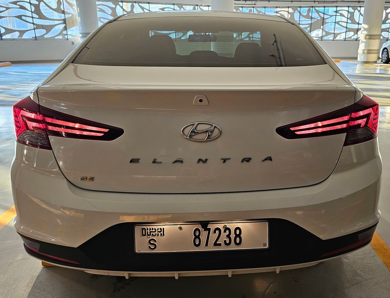 هيونداي إلانترا SE