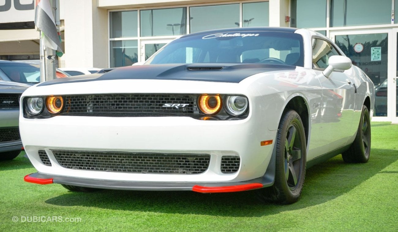 دودج تشالينجر Dodge Challenger SXT V6 2018/Leather Seats/Very Good Condition