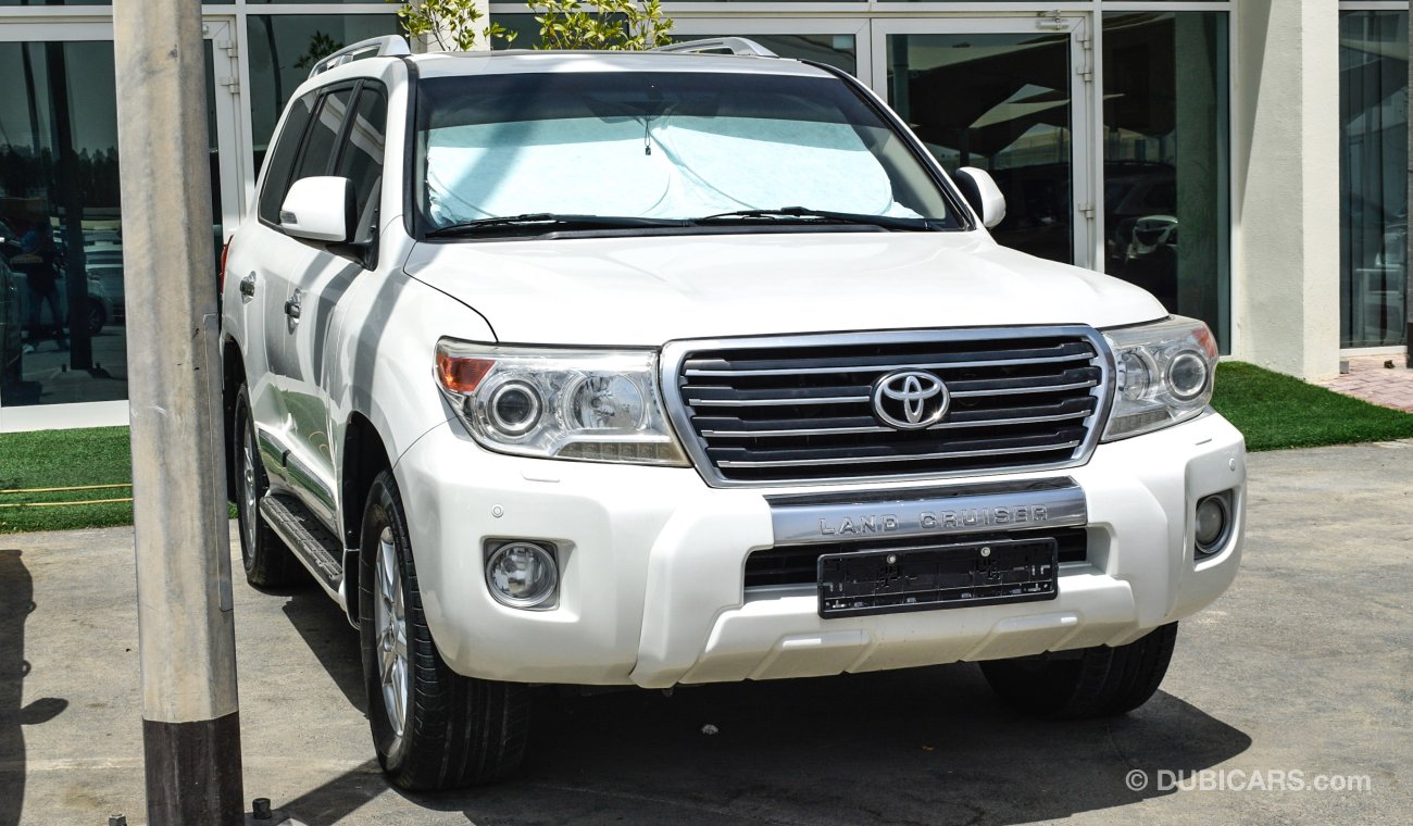 Toyota Land Cruiser GXR V8