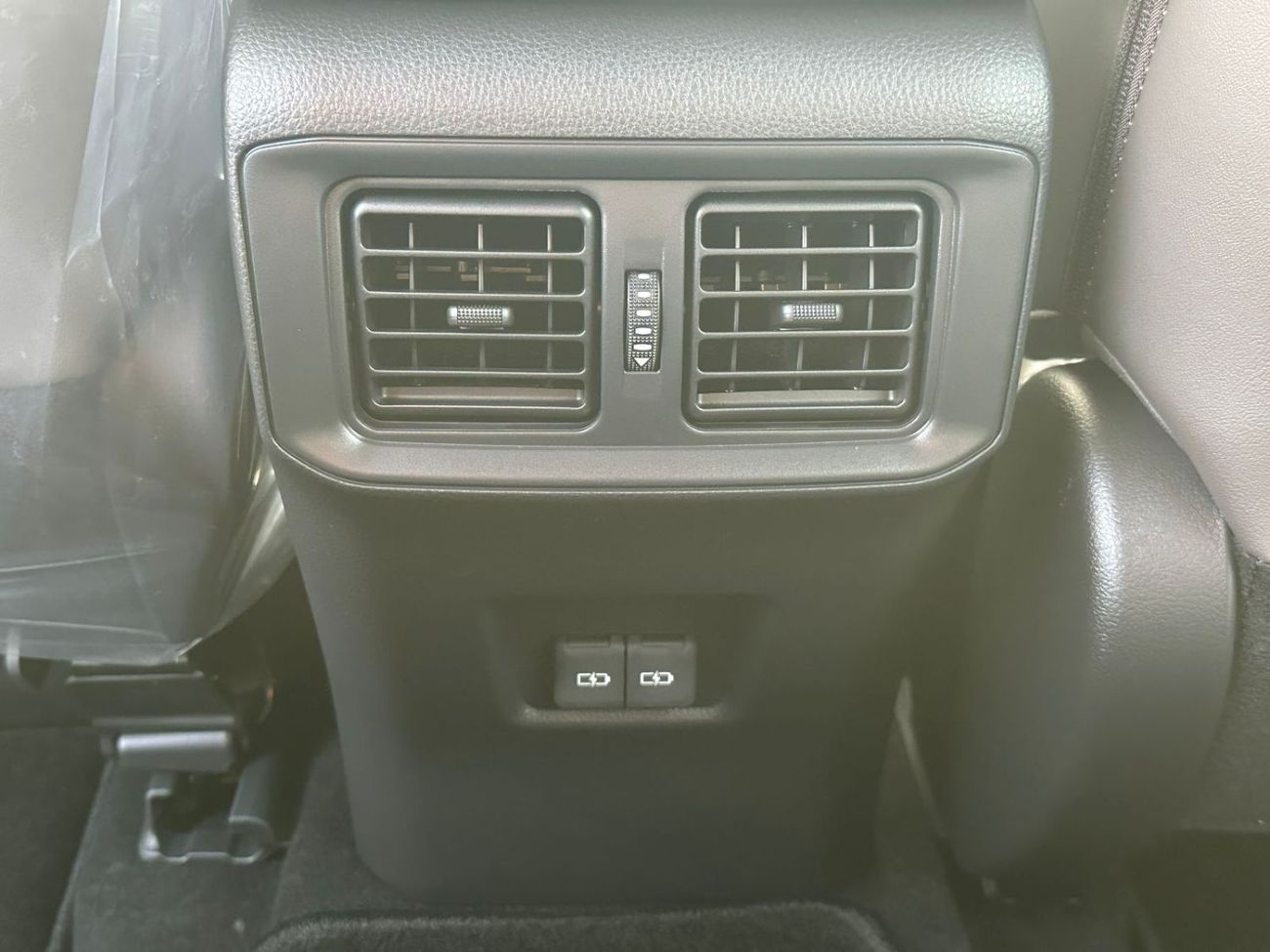 تويوتا راف ٤ 2.5L Adventure, Leather Seat, Panoramic Roof, wireless Charger, Electric Back Door, Model 2025