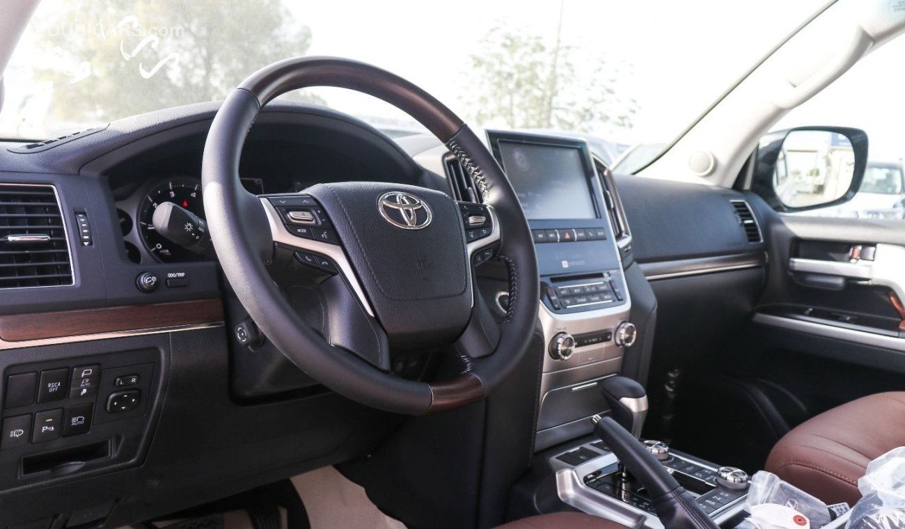 Toyota Land Cruiser 5.7L Petrol VXS A/T Full Option