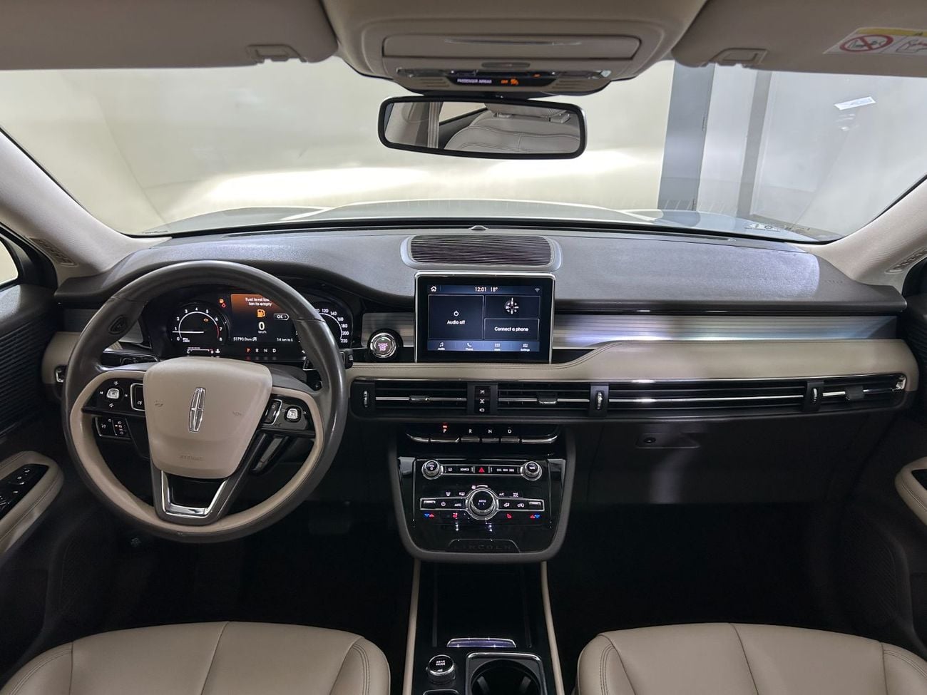 لينكولن كورساير COR121 / FREE Insurance + Registration / AL TAYER MOTORS/ AL QOUZ SHOWROOM