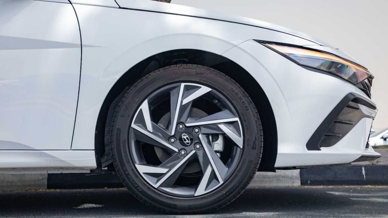 هيونداي إلانترا 1.5L Premium | 2025 | For Local Registration +10%