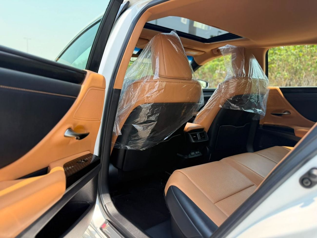 Lexus ES300h LEXUS ES 300 Hybrid 2.5L Premier Option 2023 Model