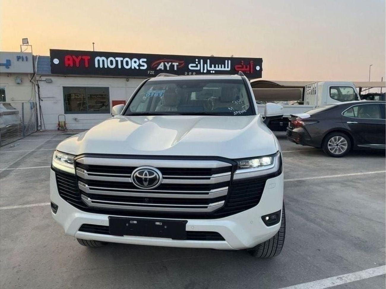 Toyota Land Cruiser TOYOTA LC300 3.5L VX+ PETROL EUROPE FULL OPTION 2022MY (FOR EXPORT ONLY)