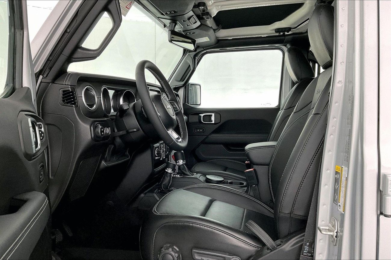 Mercedes-Benz CLS 350 Premium+ (AMG Package) | 1 year free warranty | 0 Down Payment