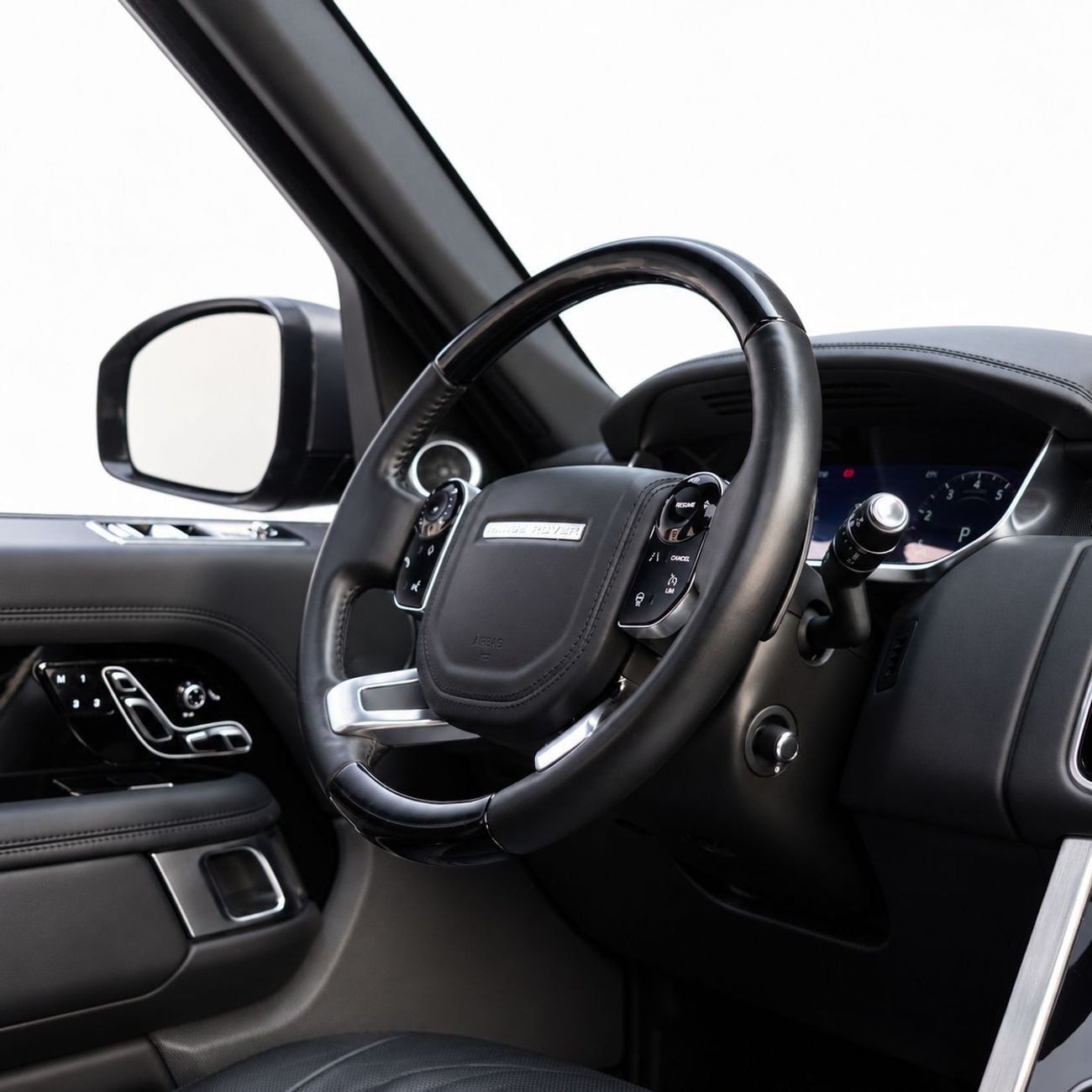 Land Rover Range Rover VOGUE SE AED 2,682 P.M • 0% Downpayment • Range Rover Vogue SE V8 • 1 Year Warranty