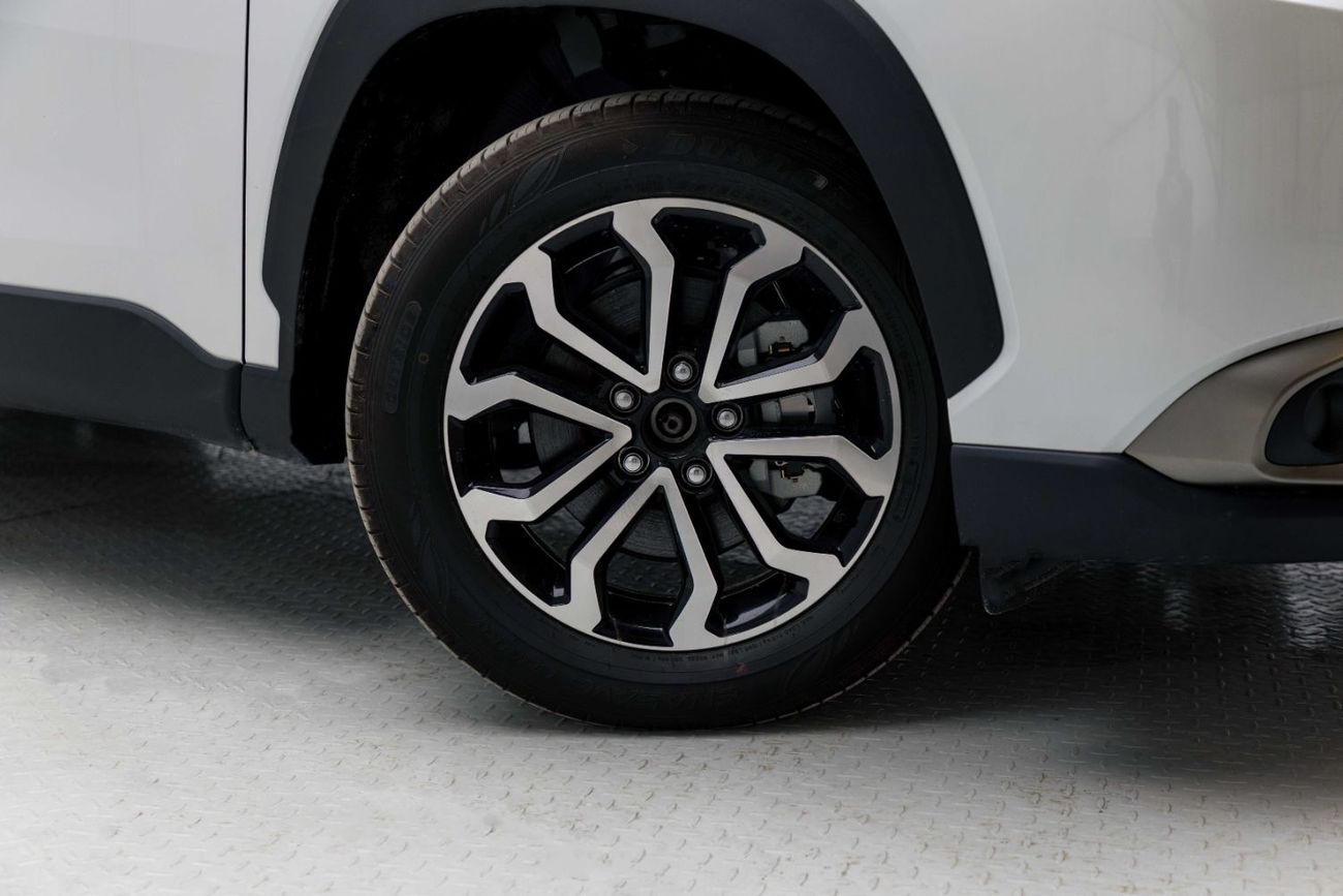 Toyota Frontlander Luxury Edition 2.0L - White Inside Black | Export Only