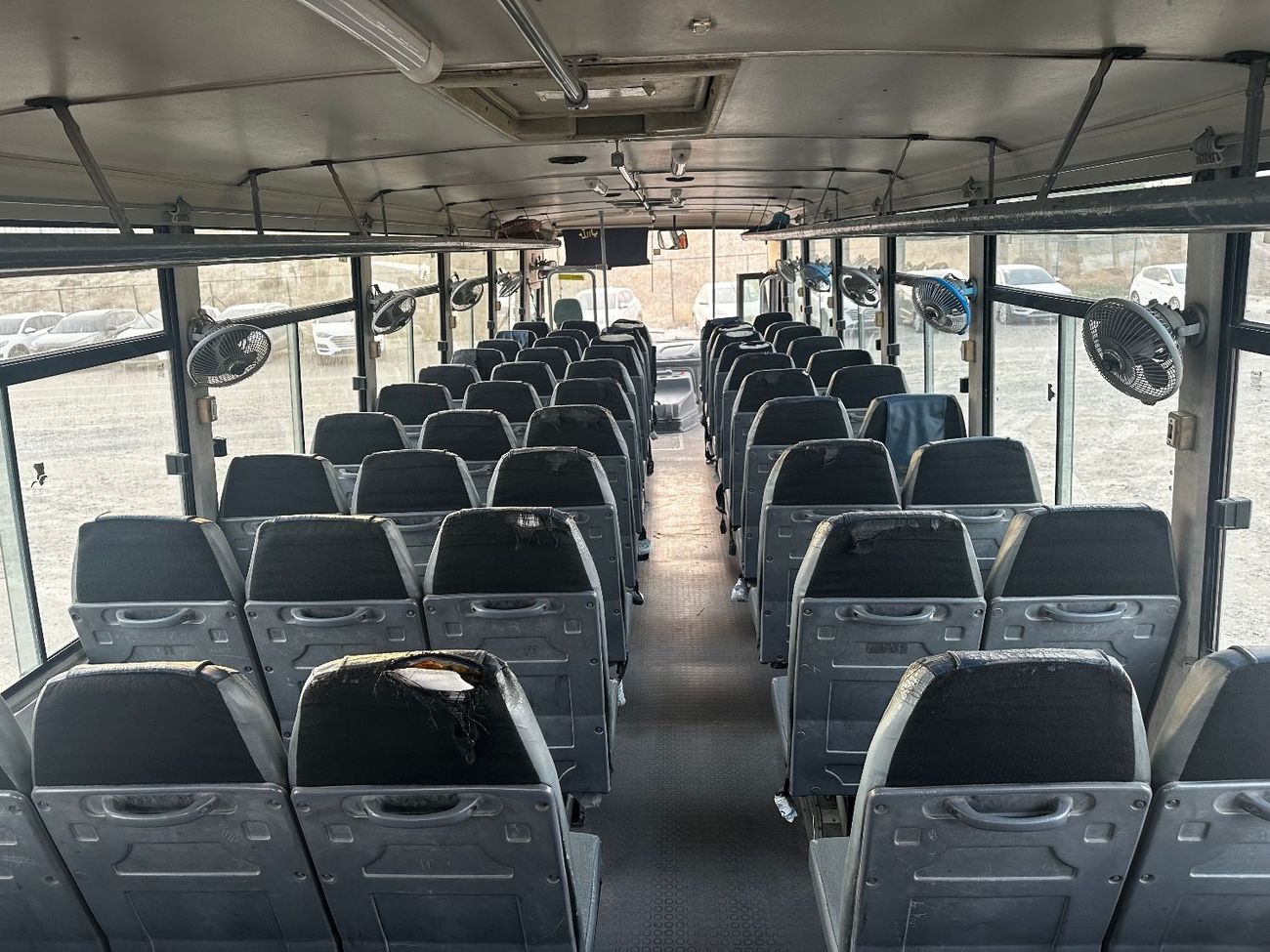 Tata LPO 1618 GCC BUS PASSENGERS 67 SEATS NON AC