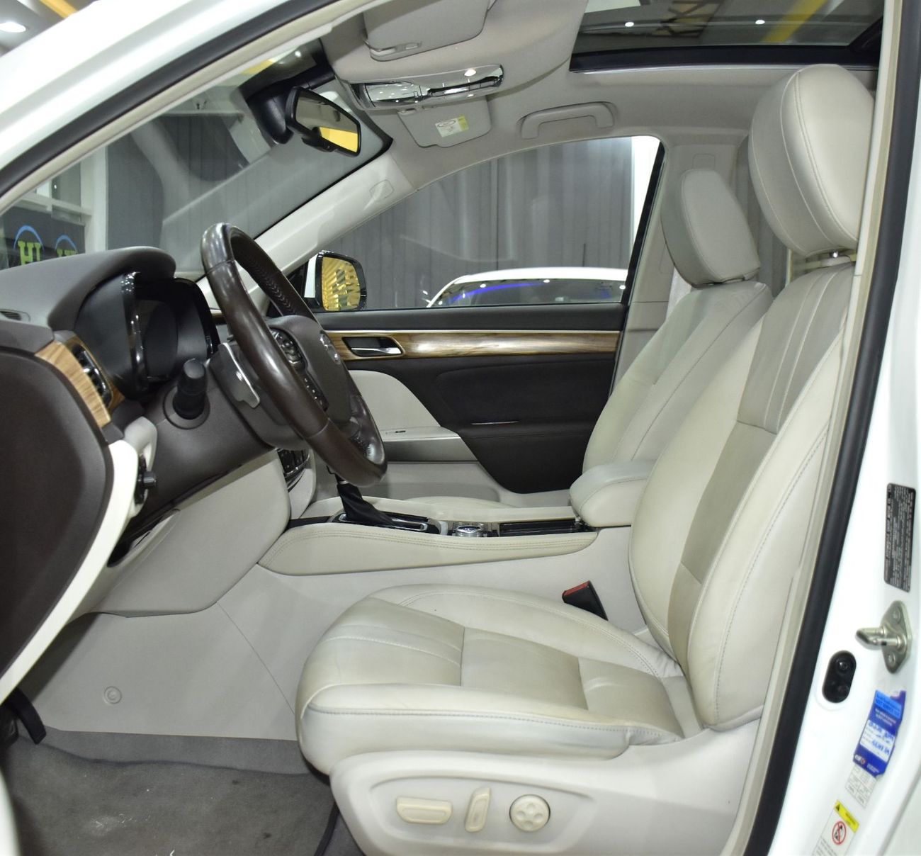 GAC GS8 EXCELLENT DEAL for our GAC GS8 320T i4WD ( 2018 Model ) in White Color GCC Specs