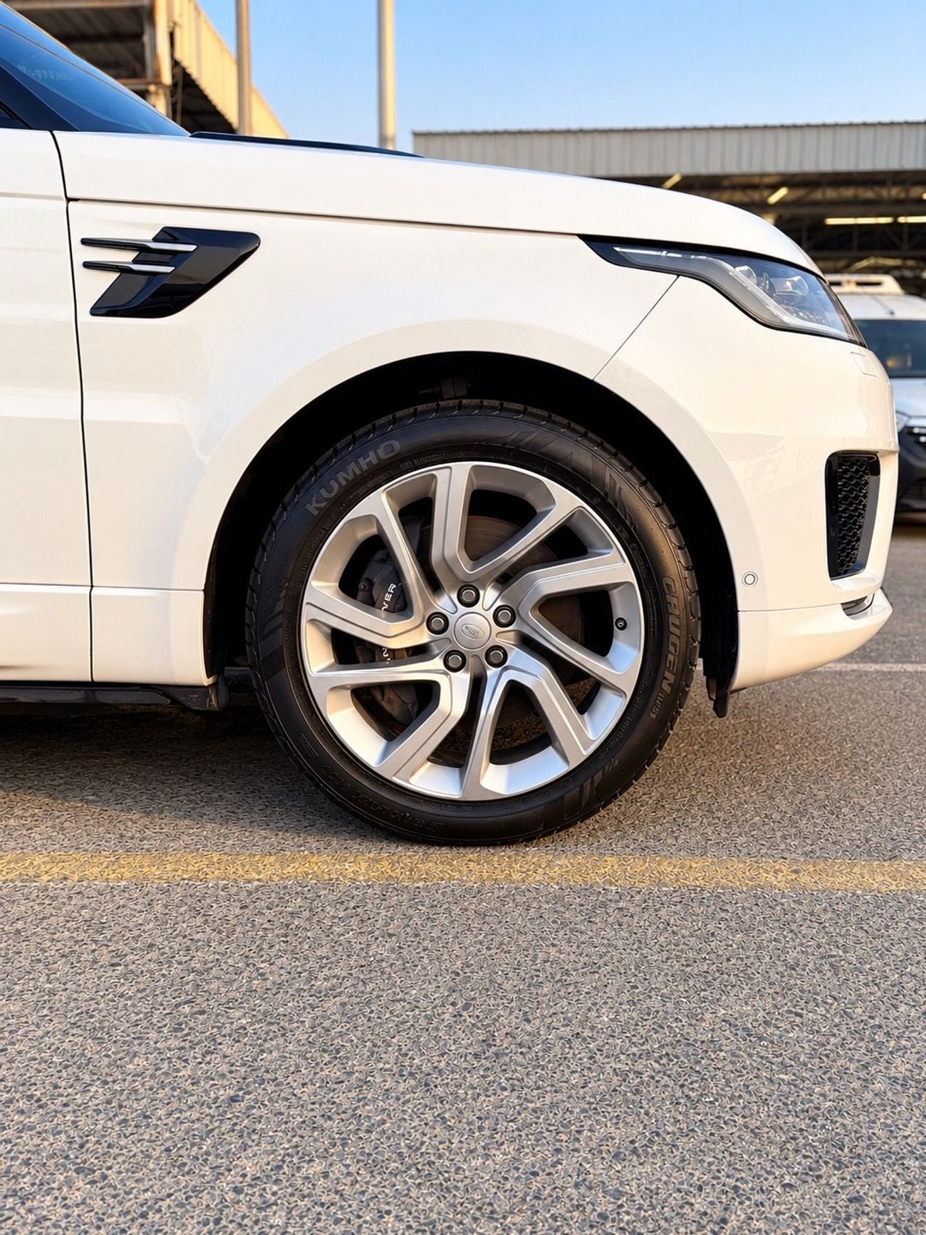 Land Rover Range Rover Sport HSE DYNAMIC Range Rover Sport HSE Black Edition | 2018 GCC Specifications | Full Option