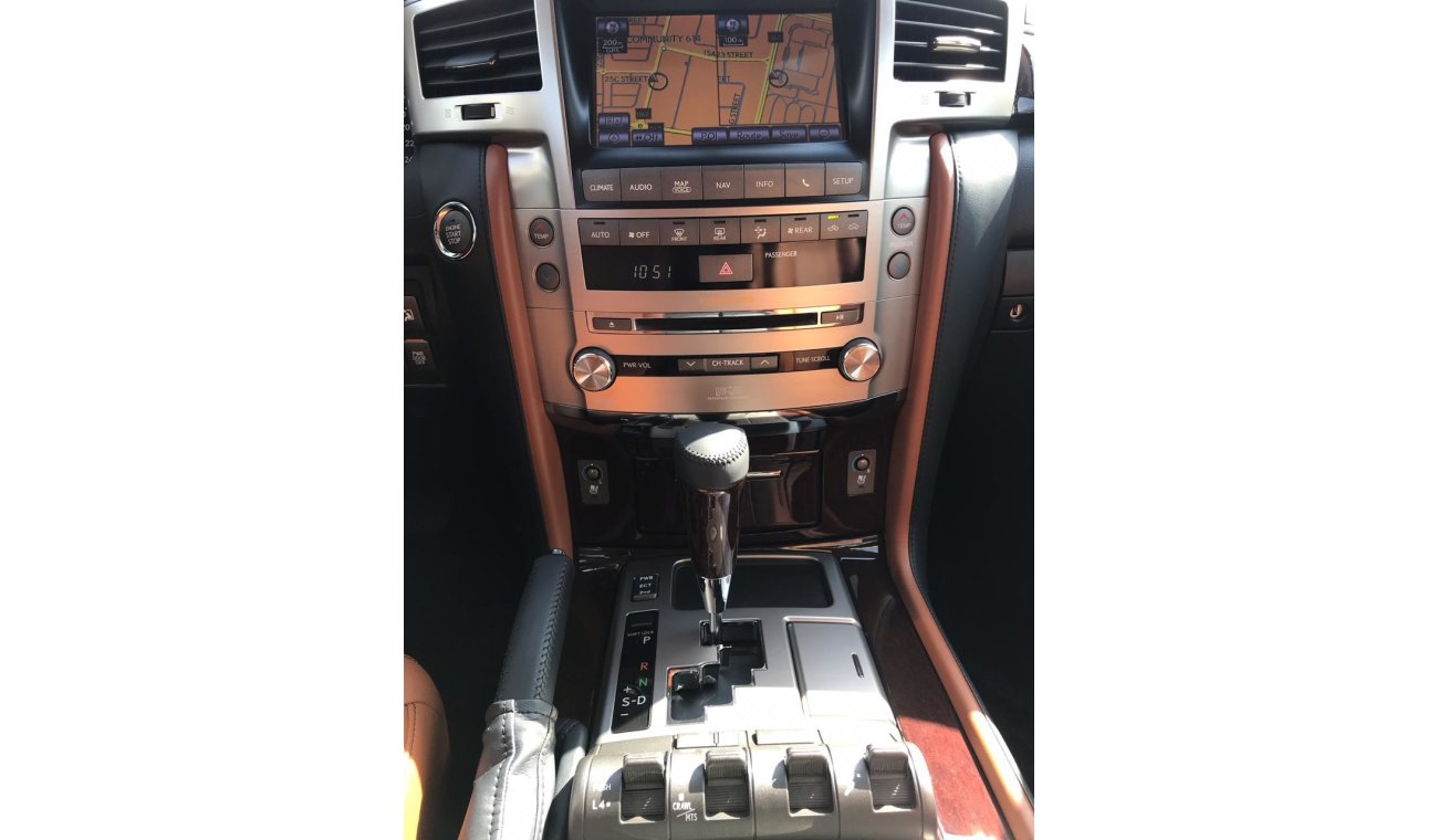 Lexus LX 570 Inclusive VAT, 2013