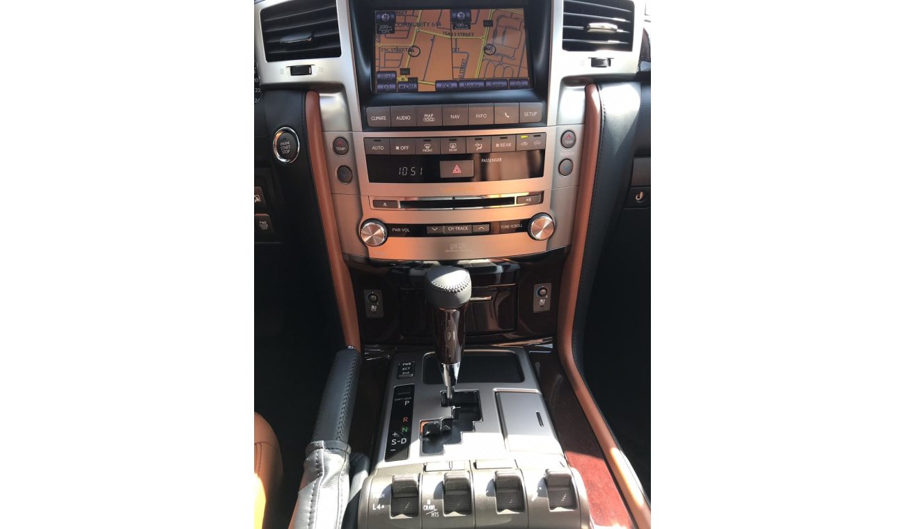 Lexus LX570 Inclusive VAT, 2013