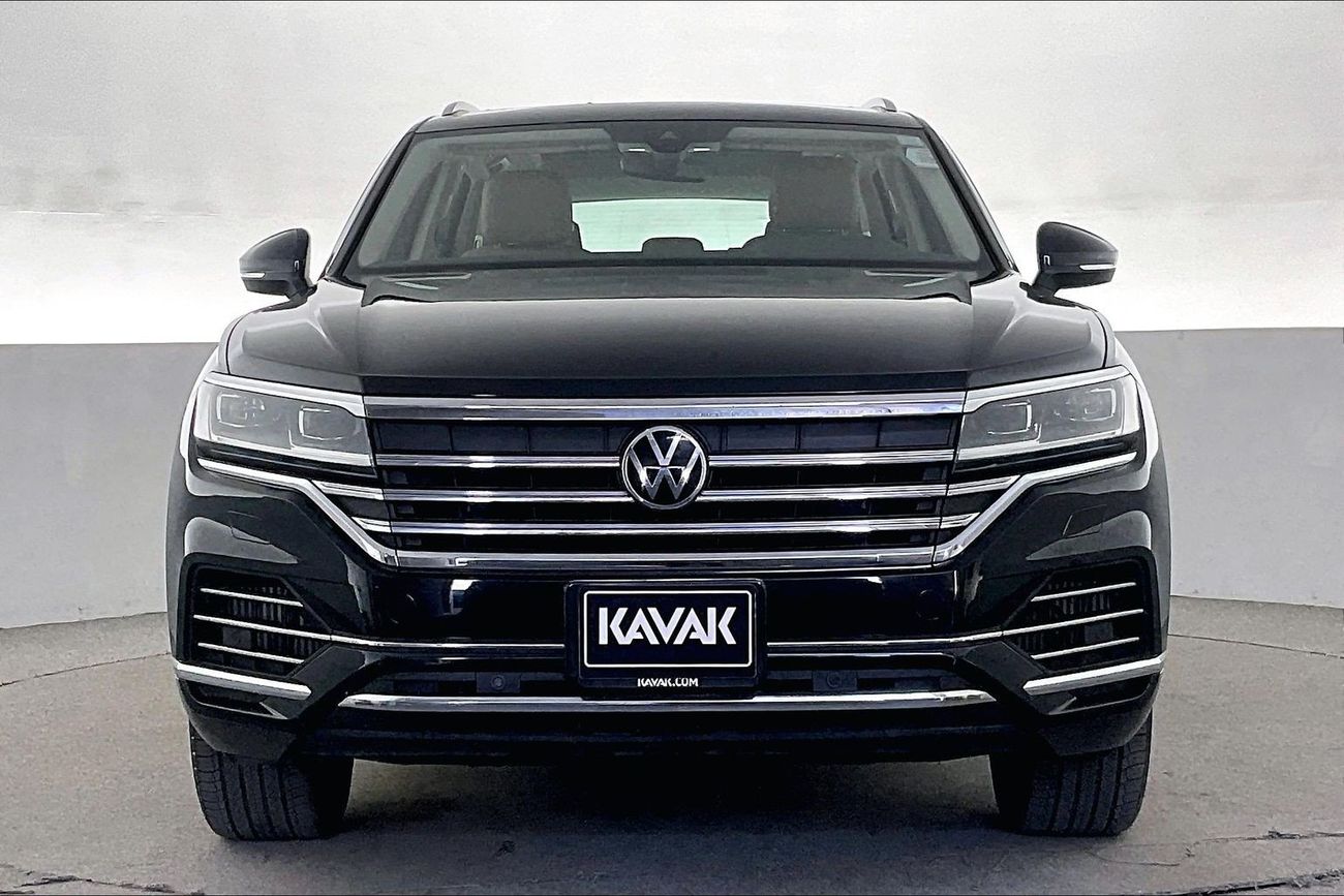 Volkswagen Touareg Highline | National Day Celebration | Guaranteed Warranty | 0 Down Payment