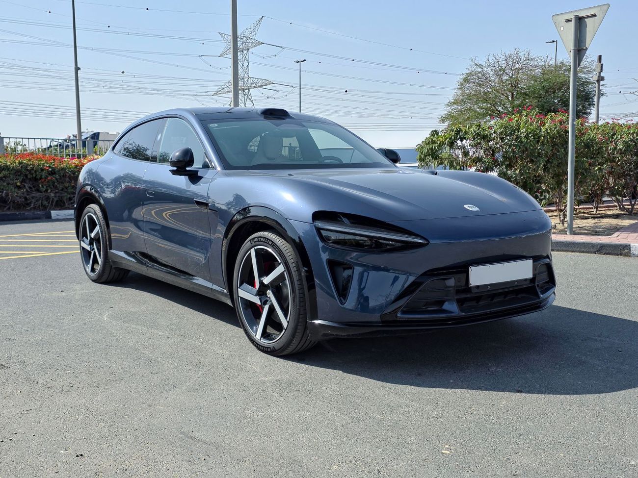 شاومى YU7 Xiaomi  Max YU7 2025 - With Master Account - Panorama - 21" Alloy Wheels - EVS Warranty