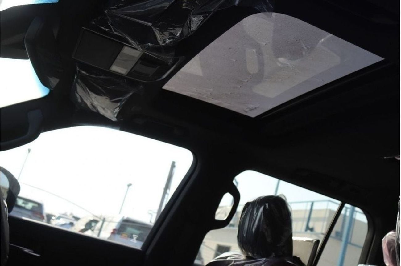 تويوتا لاند كروزر 3.5L VXR, PETROL, 4WD, SUNROOF, ELECTRIC SEAT, LEATHER SEAT, FULL OPTION, MODEL 2024 FOR EXPORT ONLY