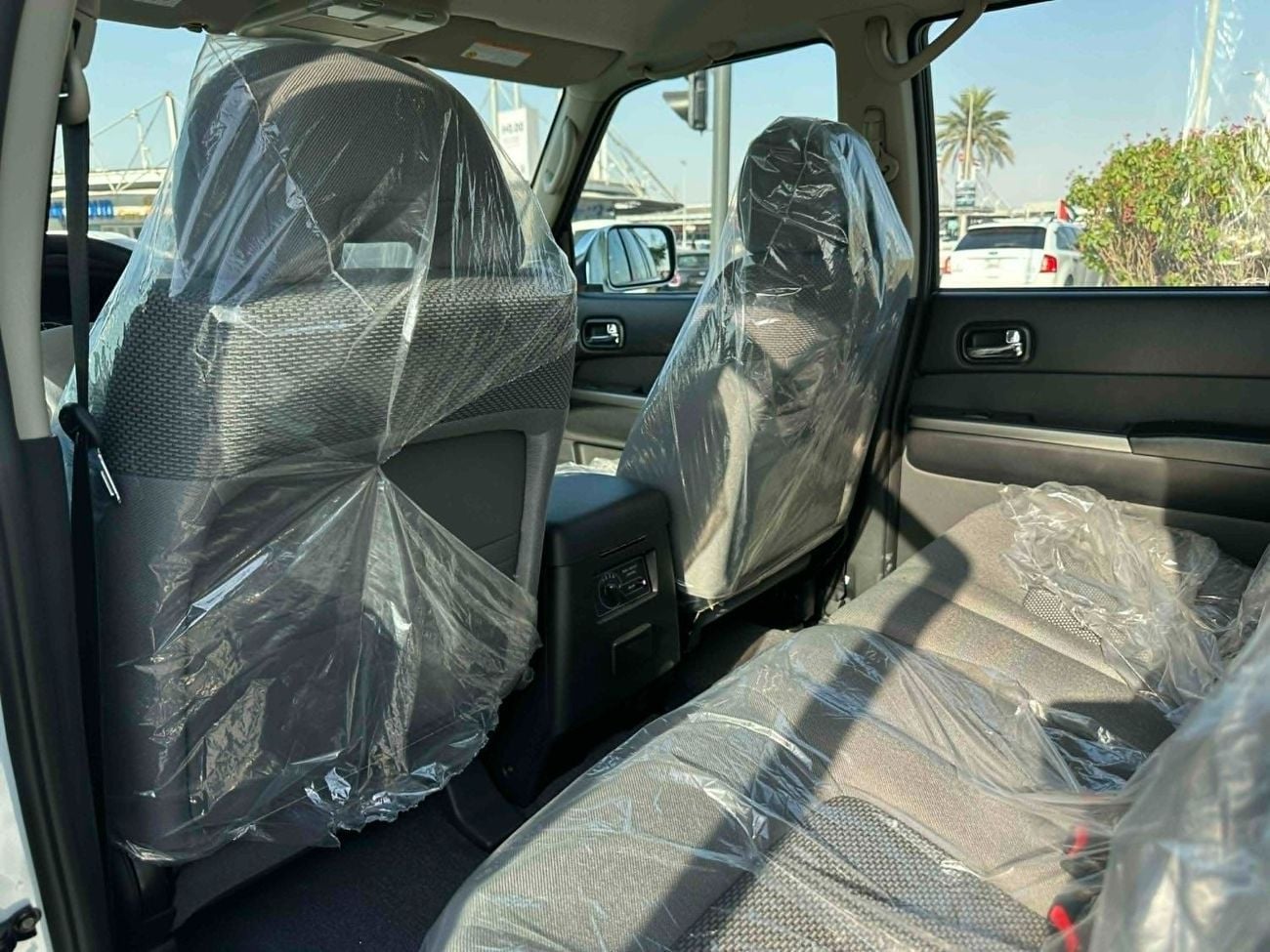 Nissan Patrol GL 4.8L A/T (7 Seater) Nissan GL 2024 GCC Specs Brand New