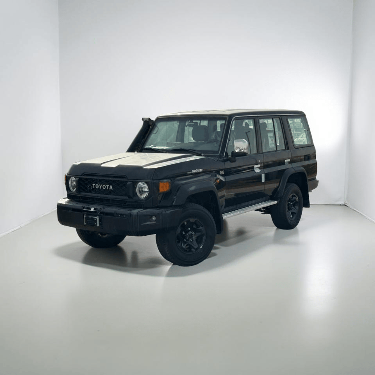 Toyota Land Cruiser 70 Lc76 2.8 T/DSL-G1 M/T black/gray