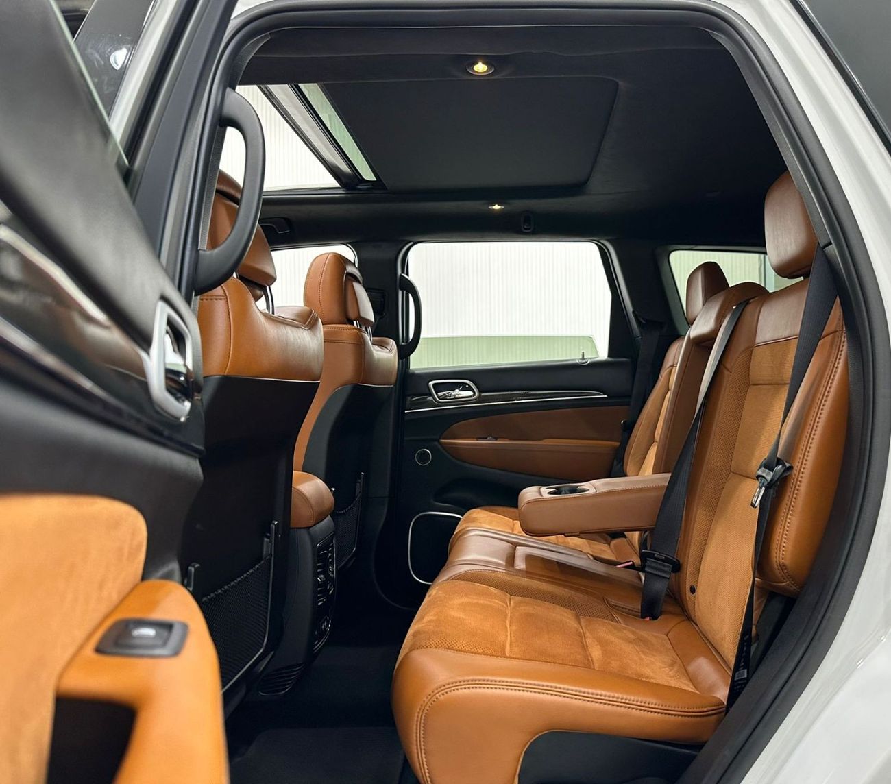 Jeep Grand Cherokee 2019 Jeep Grand Cherokee SRT, November 2024 Jeep Warranty, Full Jeep Service History, Low Kms, GCC