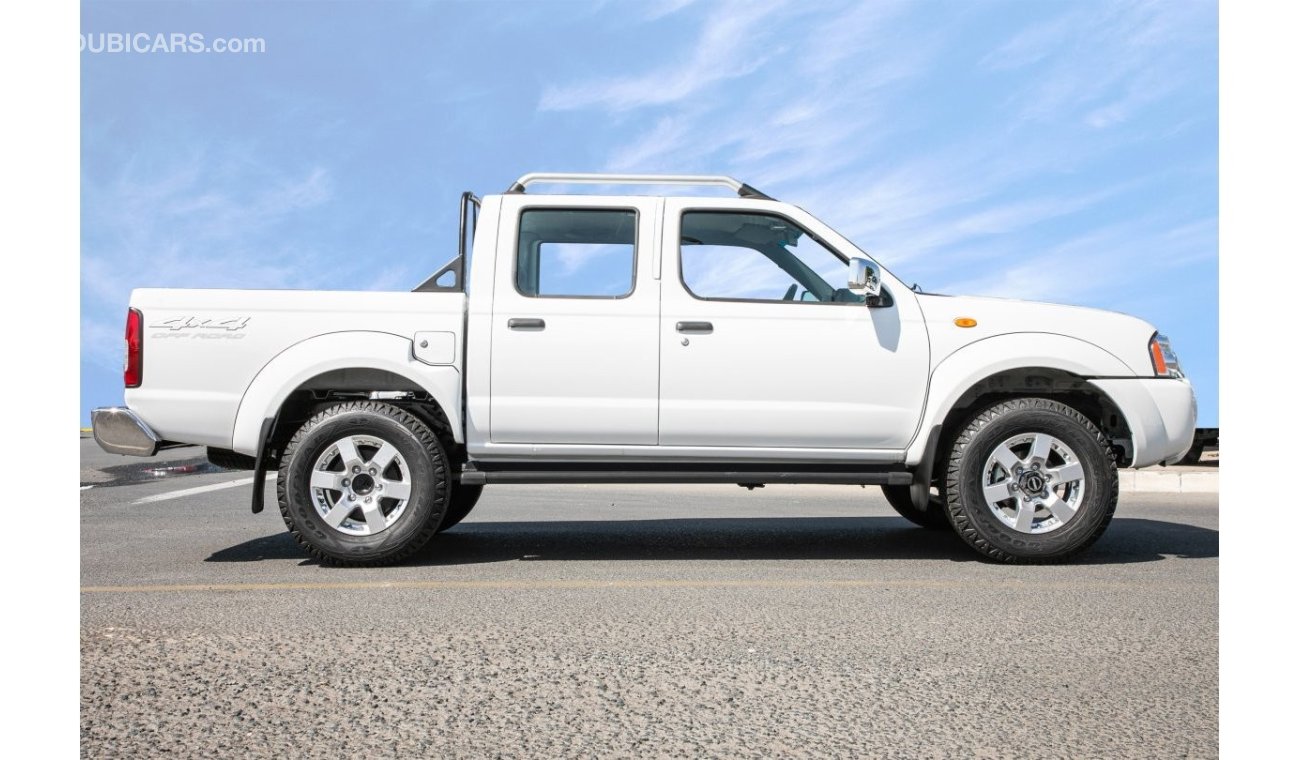 نيسان NP 300 Hard Body 2.5L Petrol 4x4 M/T with CD Player , AUX and Radio