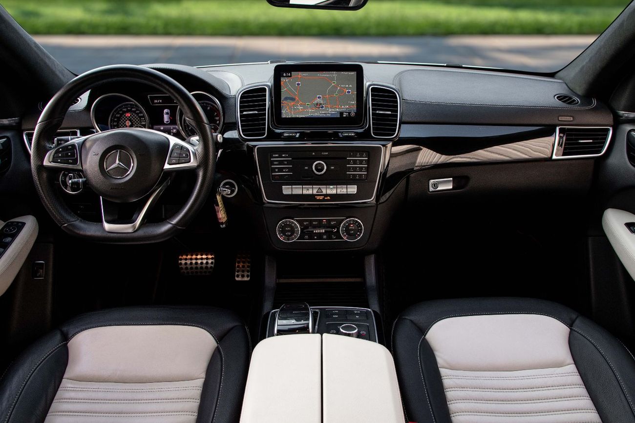 مرسيدس بنز GLE 43 AMG | 3,325 P.M (4 Years)⁣ | 0% Downpayment | Excellent Condition!