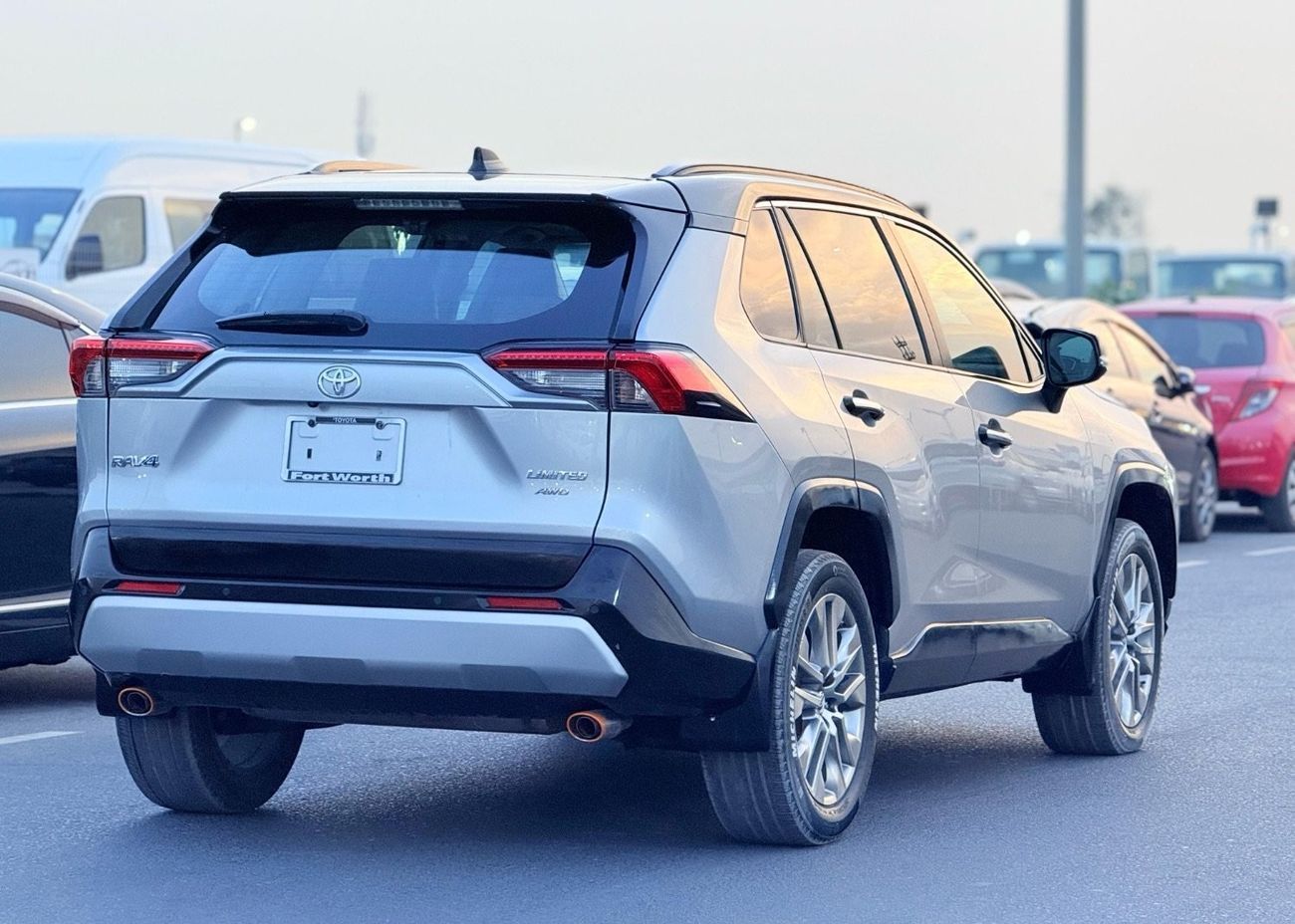 تويوتا راف ٤ Limited 2020 Model Full Option with Radar Very Clean And Perfect Condition