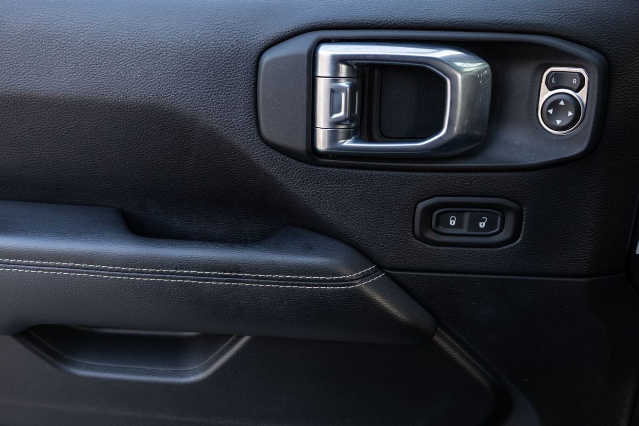 Jeep Wrangler Sahara 3.6L A/T (5 Seater)