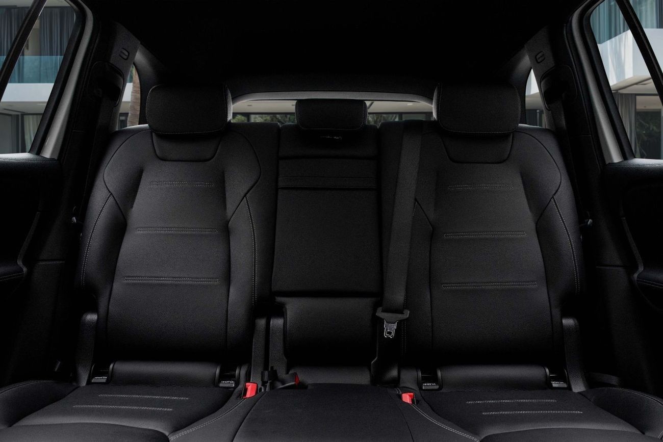 Mercedes-Benz EQB 350 350 4MATIC | 4,112 P.M  | 0% Downpayment | EQB 350 4MATIC | AGENCY WARRANTY!