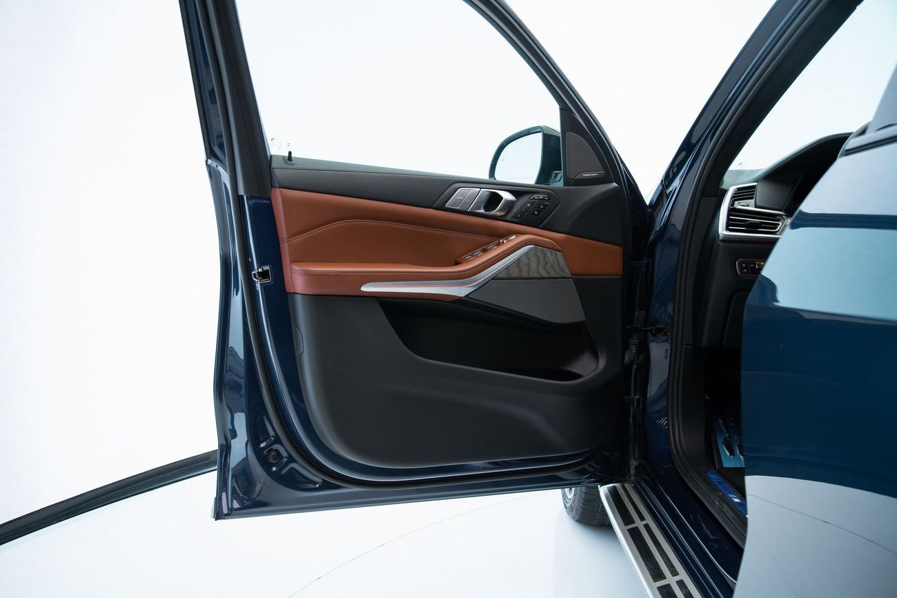 BMW X7 xDrive40i Luxury M Sport Package 3.0L