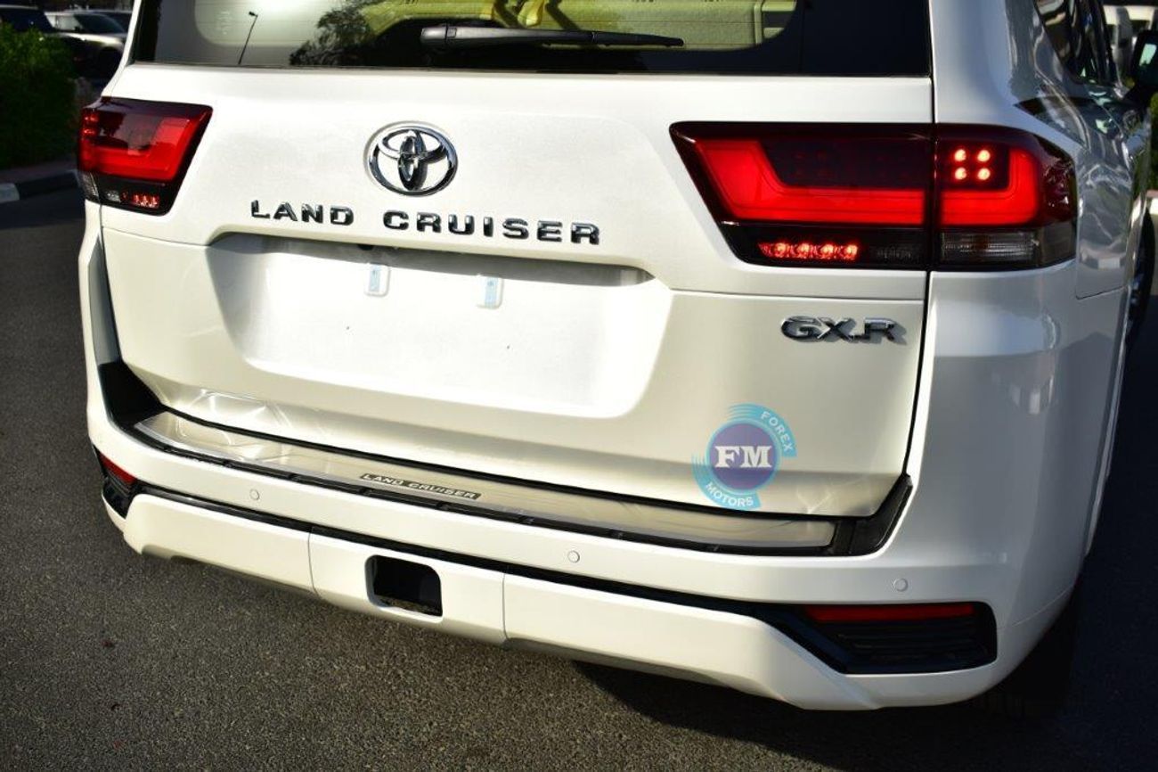 تويوتا لاند كروزر 300 GXR-V V6 4.0L Petrol 4WD 7 Seat Automatic