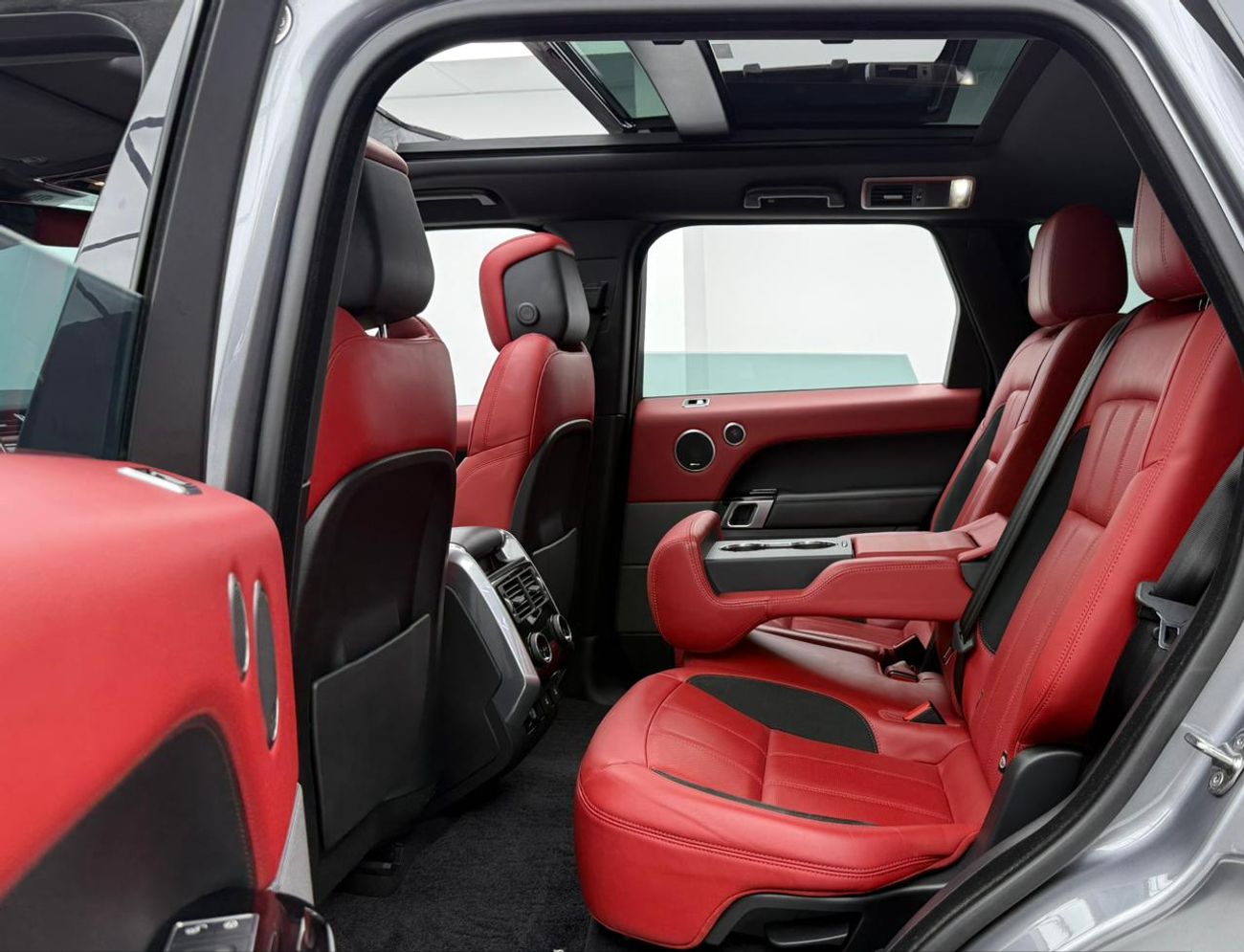 Land Rover Range Rover Sport HSE DYNAMIC 5.0L (525 HP) 2020 Range Rover Sport P525 HSE ,Land Rover Warranty+Service Contract+Full