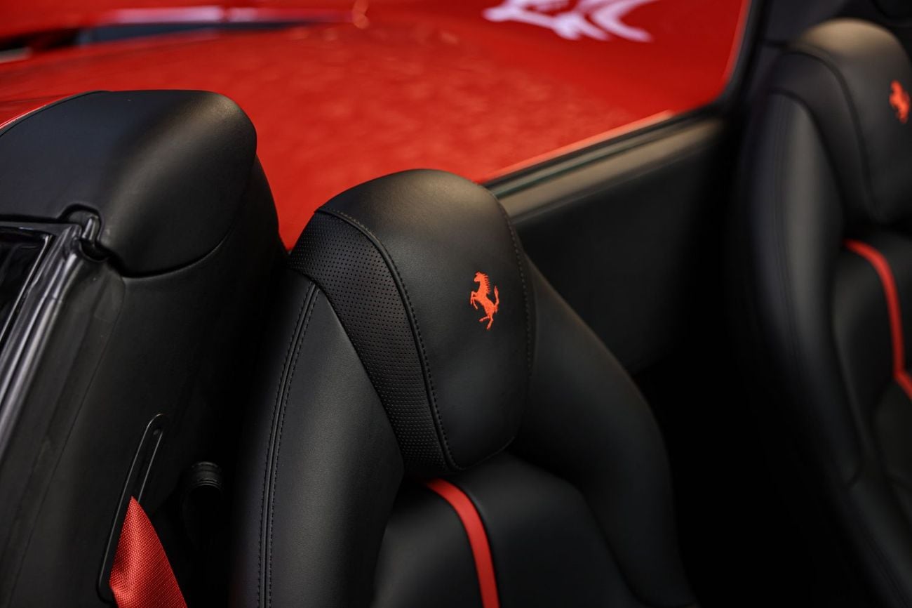 Ferrari F8 Spider STD Ferrari F8 Spider V8 Turbo HELE