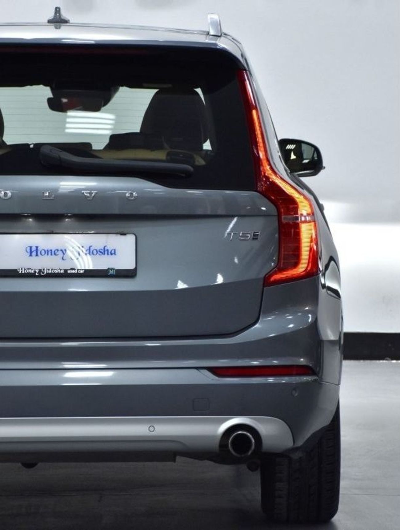 فولفو XC 90 EXCELLENT DEAL for our Volvo XC90 T5 AWD ( 2019 Model ) in Grey Color GCC Specs