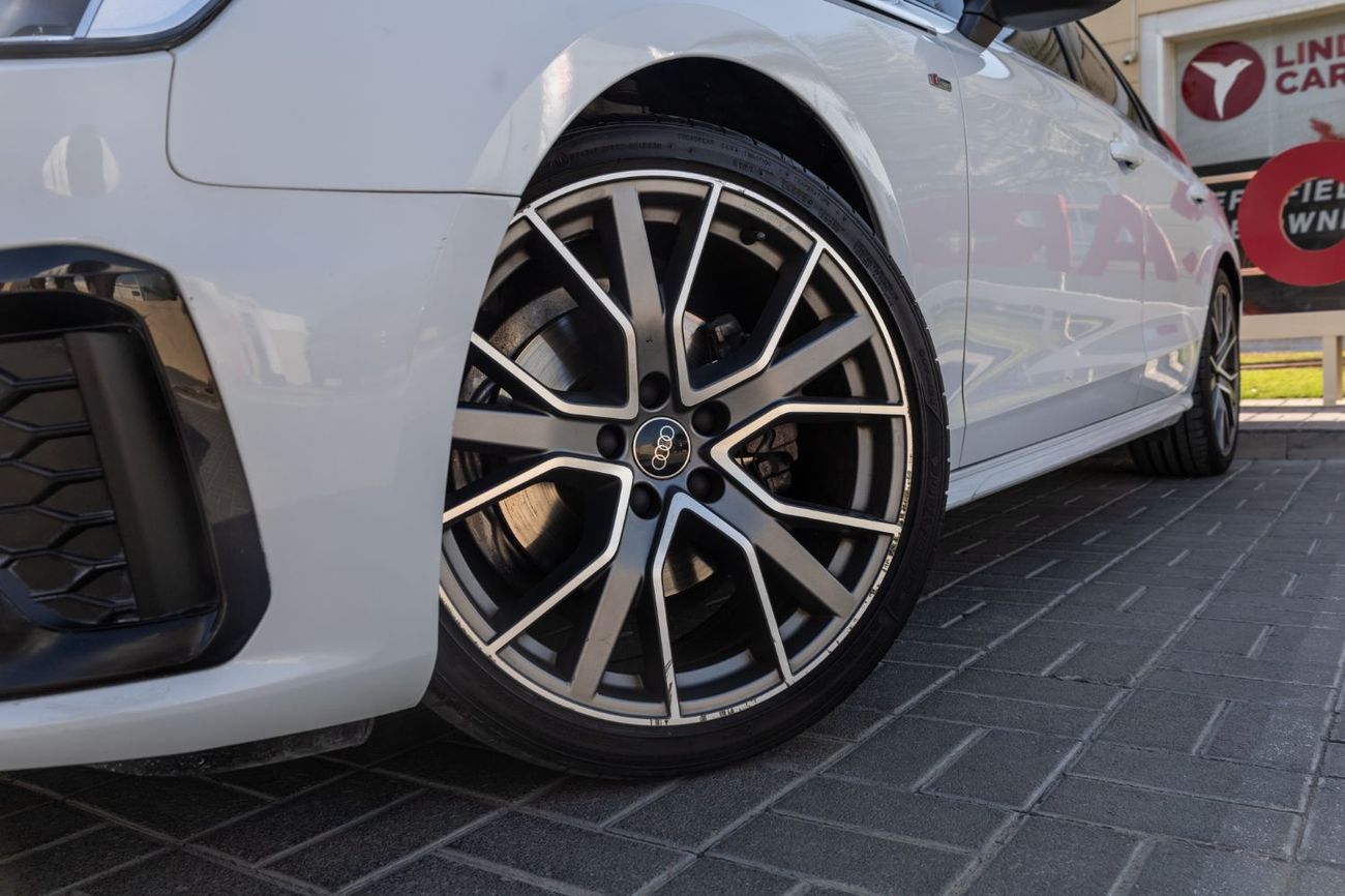 Audi A4 35 TFSI S Line 1.4L