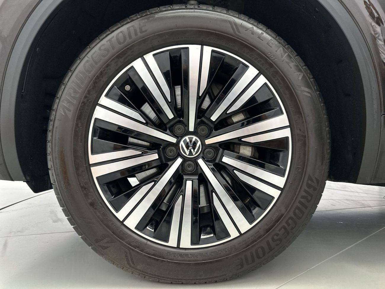 Volkswagen Touareg 3.0T TL (340 HP) Touareg Elegance (Ref#14657)