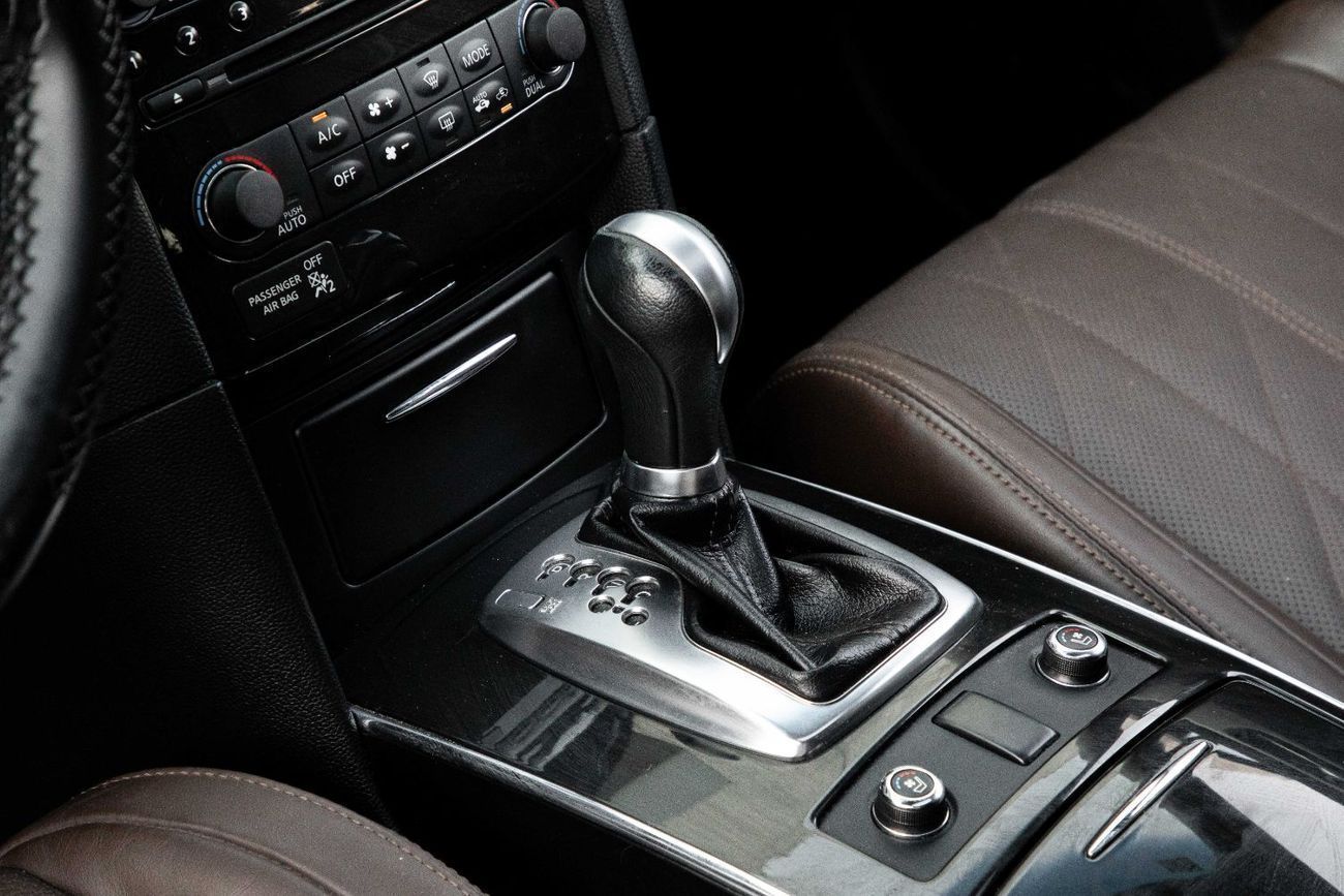 Infiniti QX70 LUXURY | 1,469 P.M | 0% Downpayment | Excellent Condition!