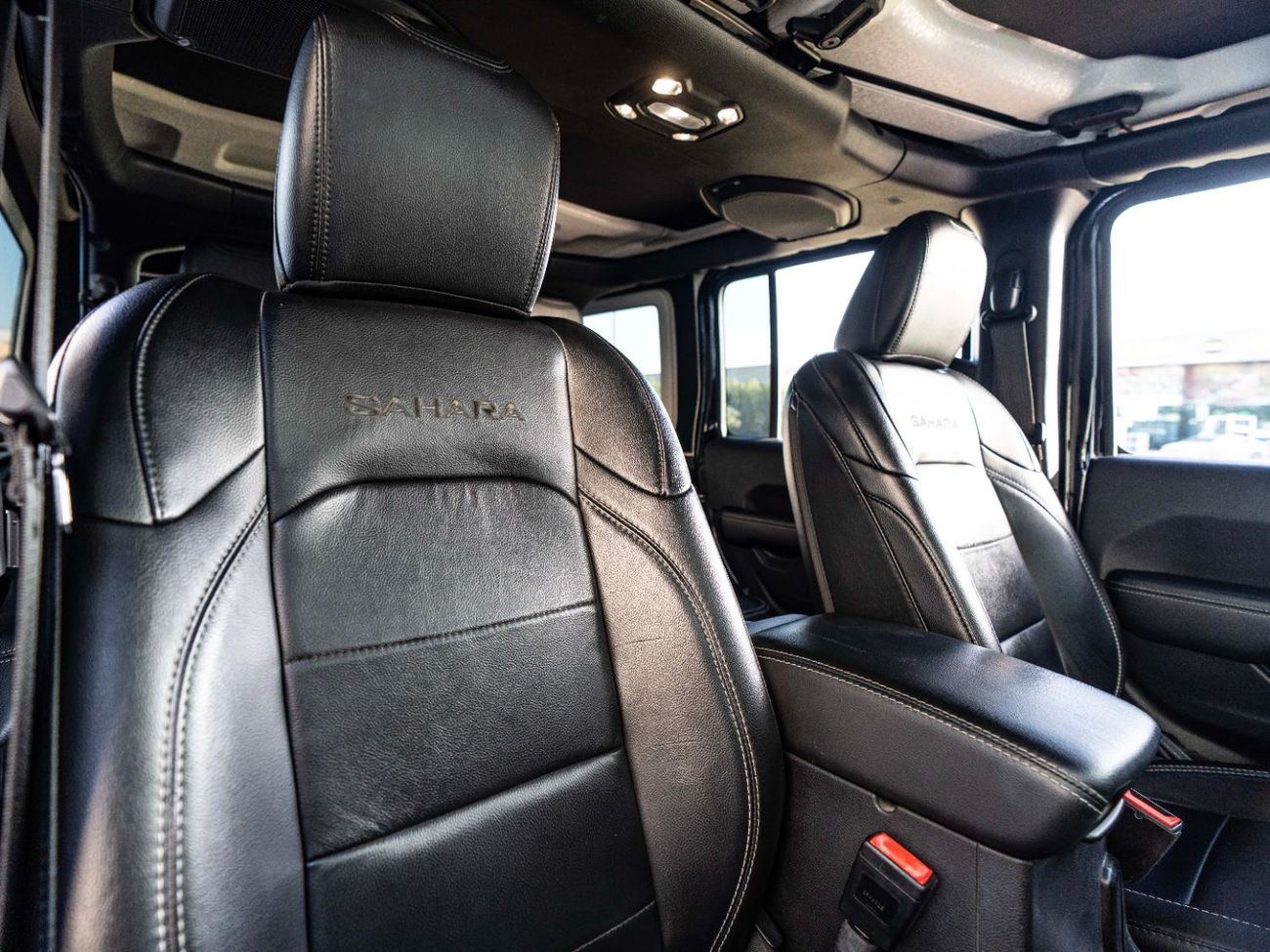 Jeep Wrangler Sahara 3.6L A/T (5 Seater)