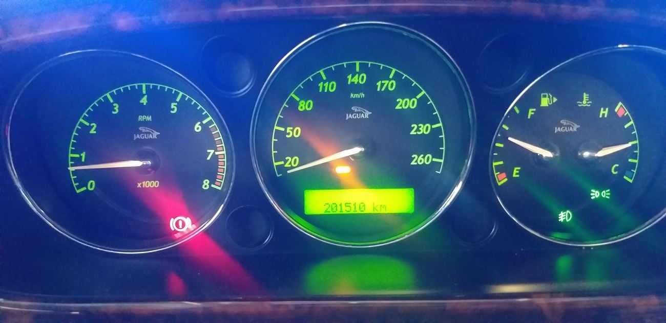 Jaguar XJ8 GCC Jaguar XJ8 Sovereign