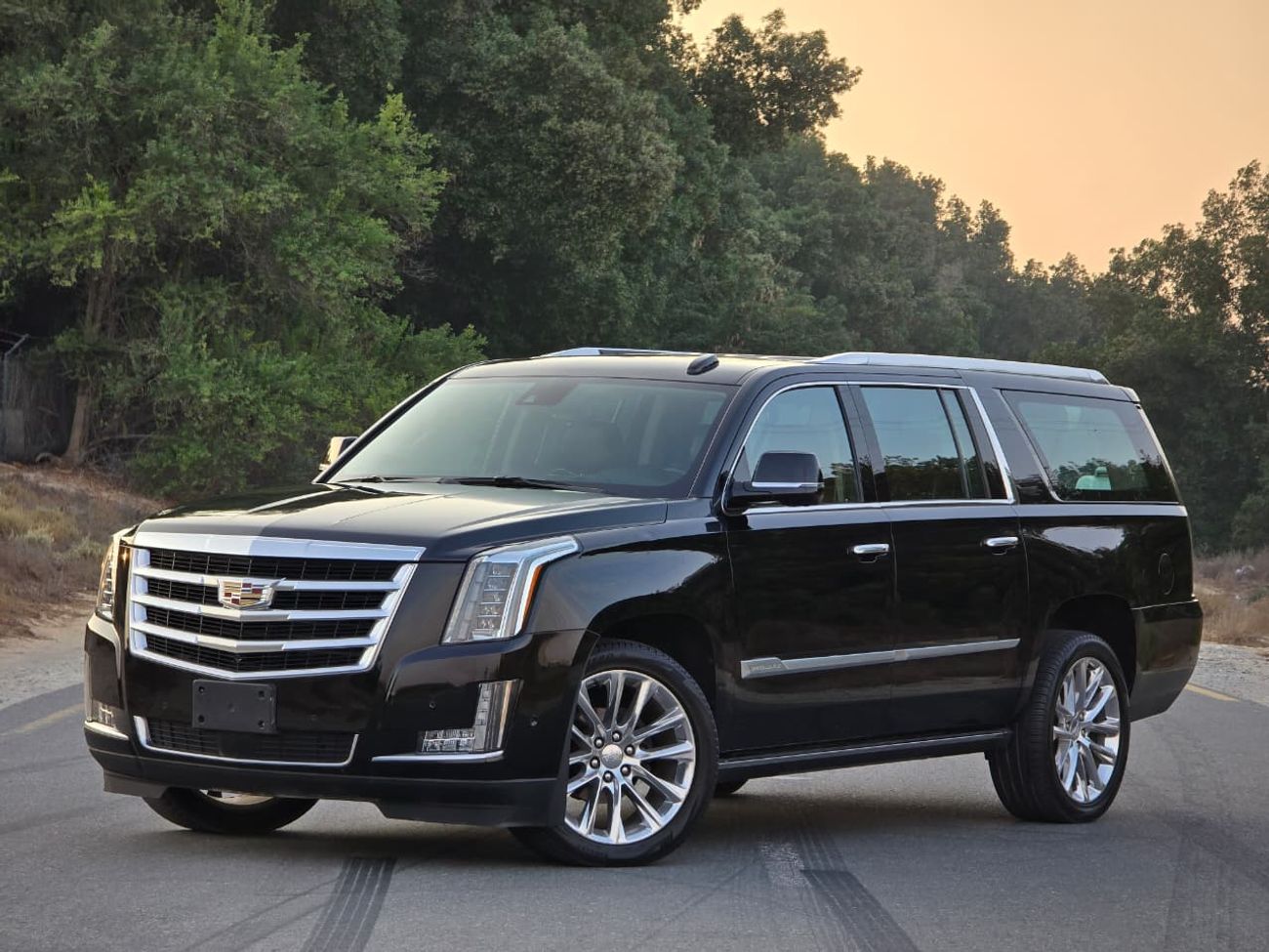 كاديلاك إسكالاد Premium Luxury 6.2L 4WD