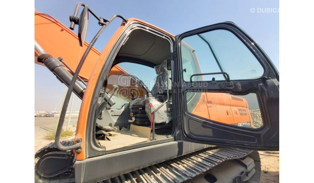 Doosan DX300 LCA DOOSAN DX300 LCA – CRAWLER EXCAVATOR OPERATING WEIGHT 29.6 TON WITH 1.47 CBM BUCKET (HEAVY DUTY) SHO