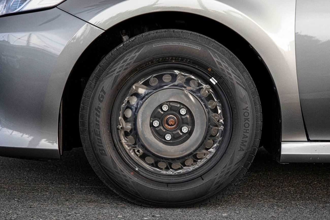 Toyota Camry 2023 Toyota Camry 2.5 LE - Precious Metal inside Beige