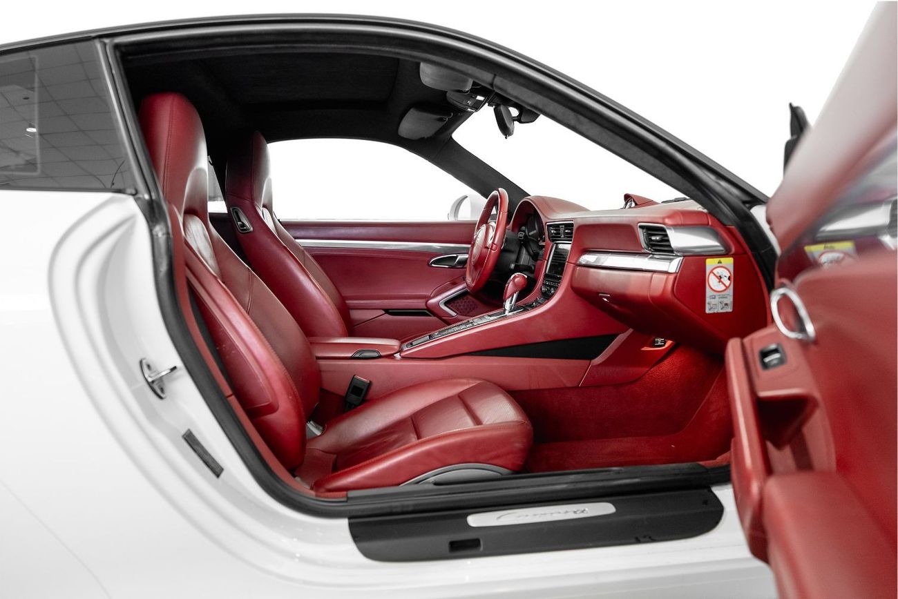 Porsche 911 Carrera 3.4L Coupe