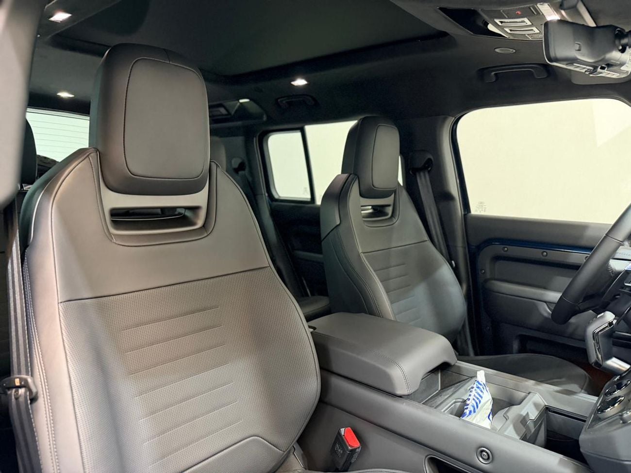 Land Rover Defender 110 P635 OCTA V8 2026