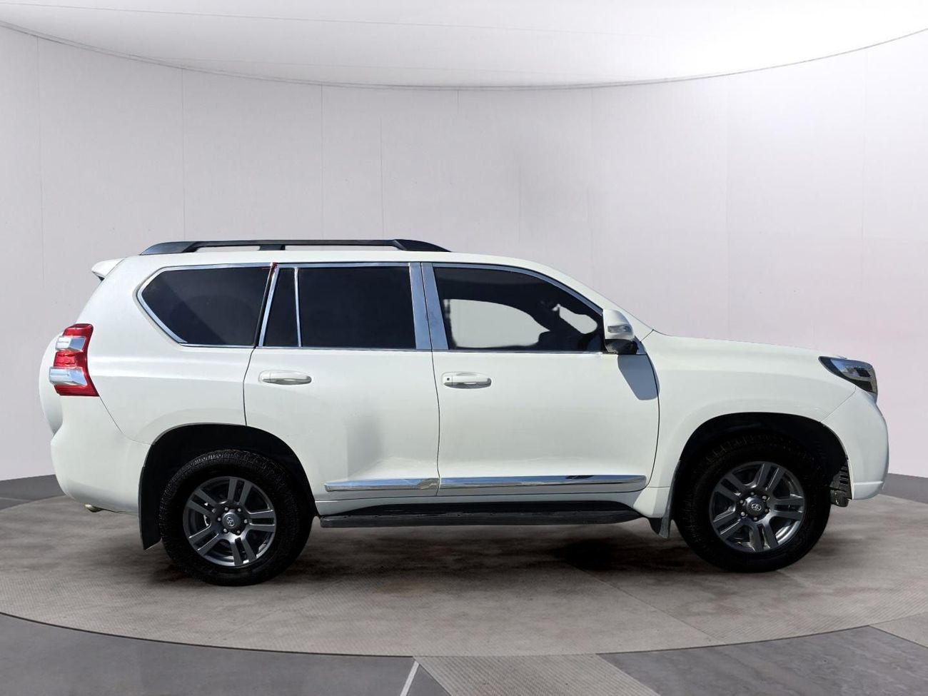 Toyota Prado 4x4 Diesel 2.8L Right hand Drive (Export Only)