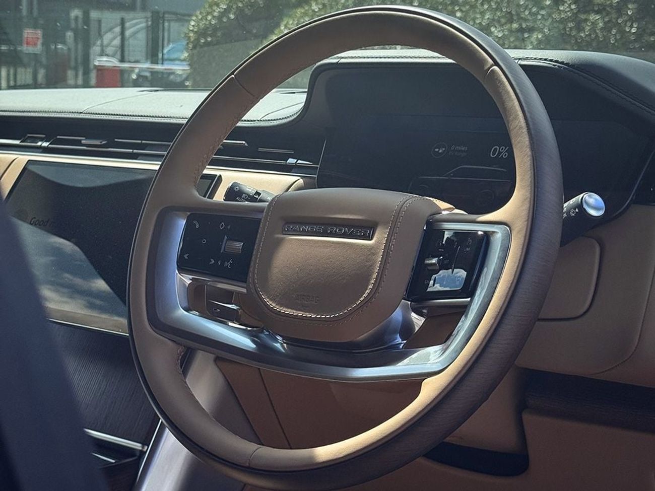 Land Rover Range Rover AUTOBIOGRAPHY LWB AUTOBIOGRAPHY P460E IN RIGHT HAND DRIVE
