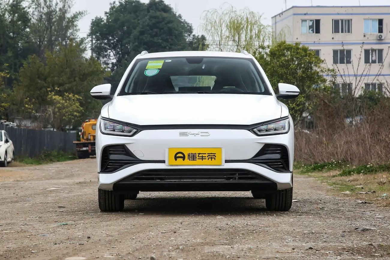 بي واي دي e2 BYD E2 LUXUARY 2025 MODEL