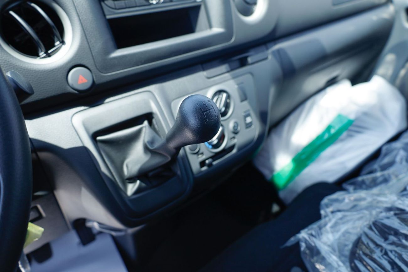 Nissan Urvan NISSAN URVAN 2.5L DIESEL 15-SEATER HIGH ROOF  WIDE BODY  EX MANUAL