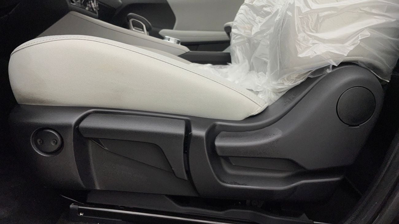 Mitsubishi Outlander MIDLINE WITH SUNROOF 2.5 | Zero Down Payment | Home Test Drive